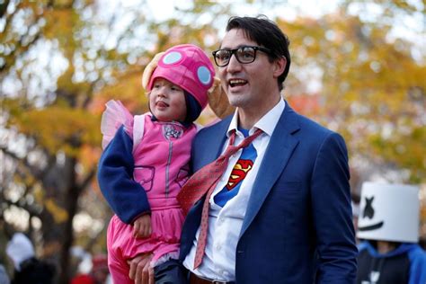 Justin Trudeaus Halloween Costume Was Super Man Huffpost Entertainment