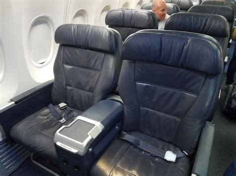 First Class Plane Seats United Airlines Deiafa Ganello