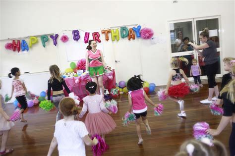 Kid's Dance Parties - Dancing Queen Parties - Kids Dance Parties