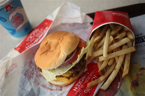 National Cheeseburger Day 2018 Wendy's offer free burgers till sept 30