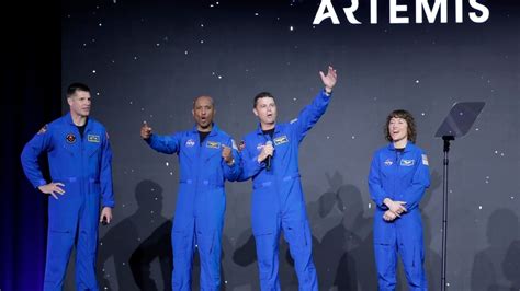 Nasa Names Astronauts To Circle The Moon On Artemis Ii Mission Tech News