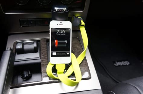 Tylt Band Lightning Car Charger Will Become An Instant
