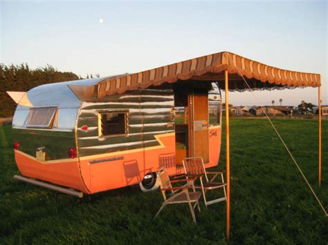Woman Sews Stylish Camper Awnings That Only Look Vintage