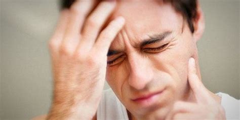 Migrain bisa terjadi di bagian kepala kiri atau kanan tapi dalam satu masa hanya di salah satu bagian saja. 3 Penyebab Sakit Kepala Sebelah Kanan, Ketahui Cara ...