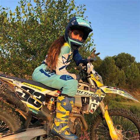 Hot Dirtbike Girl Without Clutch Extreme Ride In 2020 Motocross Girls