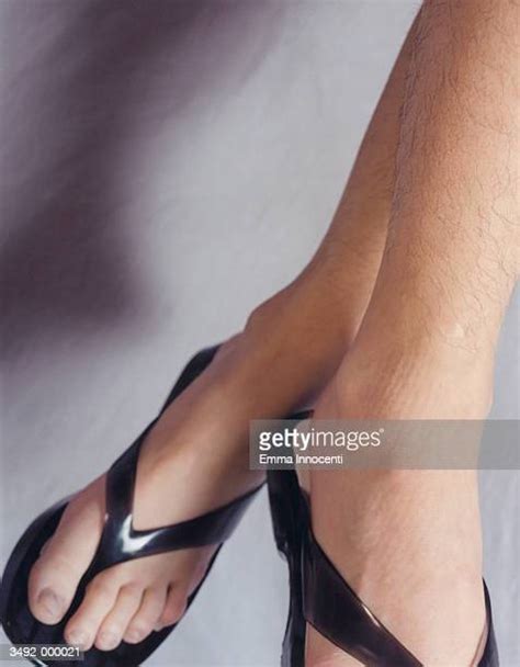 Hairy Legs Woman Photos Et Images De Collection Getty Images