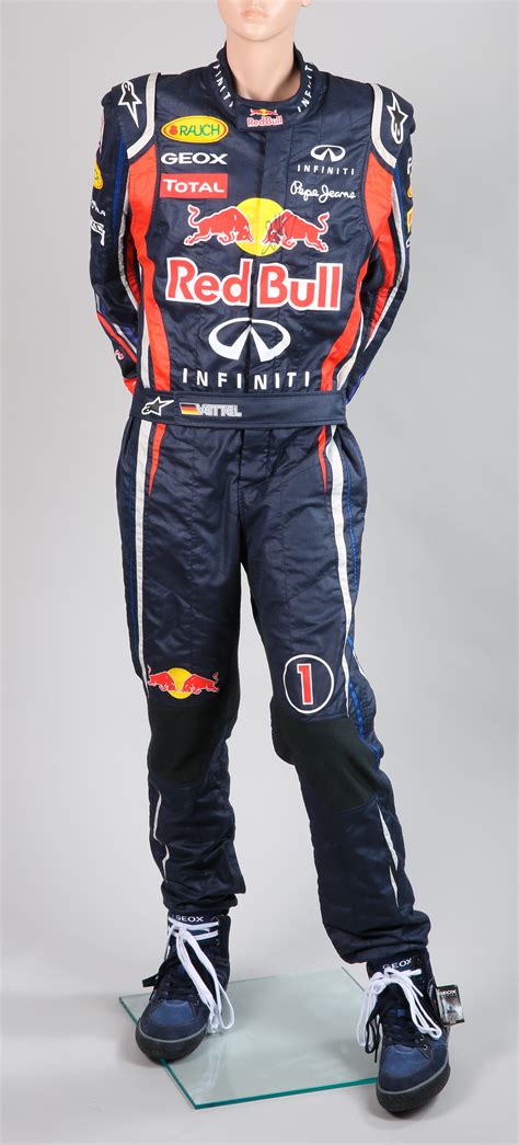 Lagoona blue monster high puppe. Zugunsten der SOS-Kinderdörfer: Formel 1-Rennanzug von ...