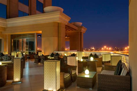 Dubai Restaurants With A View Sheraton Mall Of The Emirates Hotel Dubai