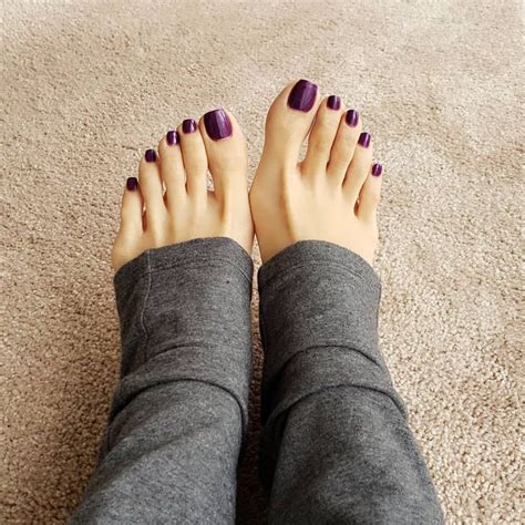 Girl S Feet Lover Beautiful Toes Feet Nails Beautiful Feet