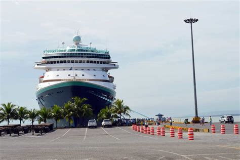 Costa Rica Now Boarding Port For Cruise Ships