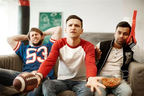 5 Cheapish Things To Help You Host The Perfect Super Bowl Party The