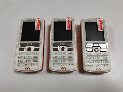 Sony Ericsson W800 Specs Faq Comparisons