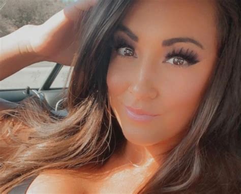 Onlyfans Model Says Shes A Millionaire After Quitting School Teacher Gig