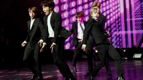 Corée Du Sud Le Groupe De K Pop Bts De Retour Pour Un Concert
