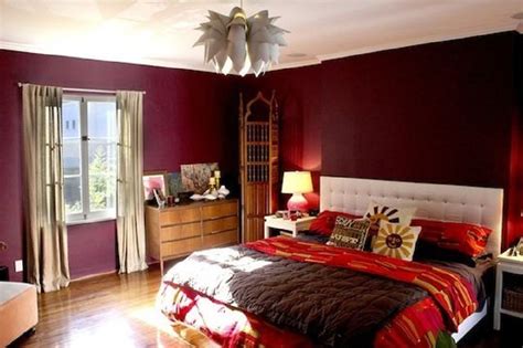 Additionally, a crimson table and chair set gives kids a cheerful, sturdy spot for arts and crafts. How to Rock Dark Colors in Your Bedroom | Red bedroom ...