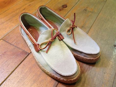 We hope this will help you to understand spanish better. نصف اللاجئين الأول how do you say shoes in spanish ...