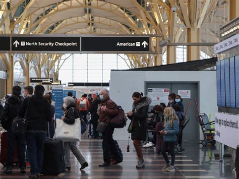 Air Travel Complaints Surge What To Know When Flying From Dulles Bwi