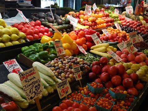 Fish market, flowers, the first. Exploring Pike Place Market in Seattle Food Flowers Flying ...