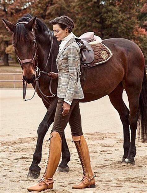 Pin By Pauli Thomson On Horsegirls Equestrian Outfits Equestrian