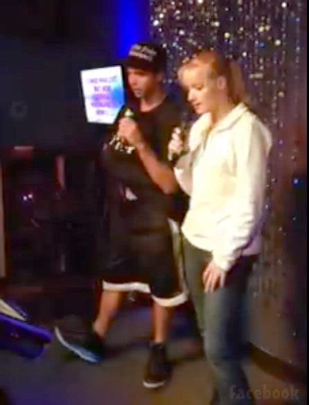 Video Breaking Amish S Rebecca And Jeremiah Sing Karaoke Together