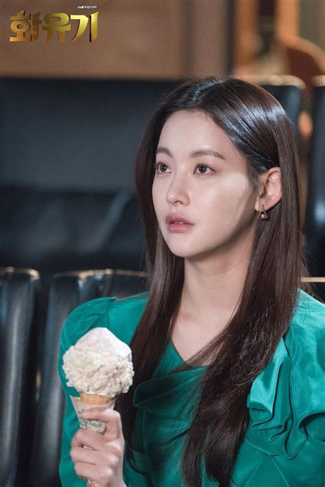 ปักพินโดย Soojin Kim ใน Korean Dramas ดาราเกาหลี นางแบบ นักเดินทาง
