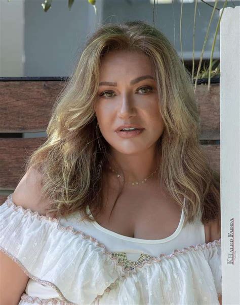 ونستعرض لكم بالتقرير التالي أعمار الفنانين الحقيقية أعمار الفنانين الحقيقية. شاهد ليلى علوي بالأبيض في أحدث جلسة تصوير.. والجمهور:"كل ...