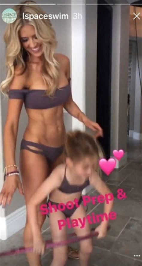 Christina El Moussa Shows Off Bikini Bod While Spending Time With Daughter See The Pic