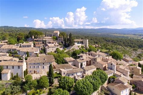 Discover Joucas Provence What To Do Where To Stay