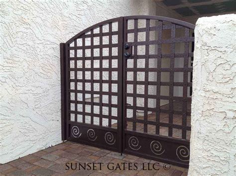 Courtyard Gate 503 Sunset Gates