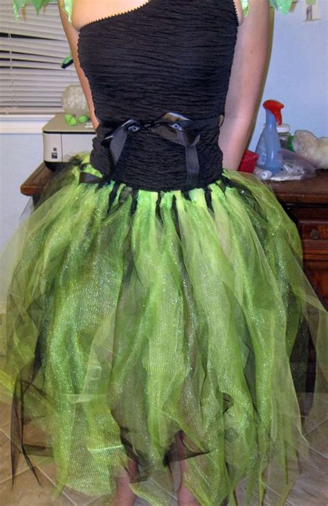 Threadbanger presents the first installation of halloweeny wednesdays teaching you how to make fairy wings from some old ok first off, i fracken loooooove fairies. Our DIY Tutu skirt for my daughter's fairy costume - followed the tutorial for a tutu dress ...