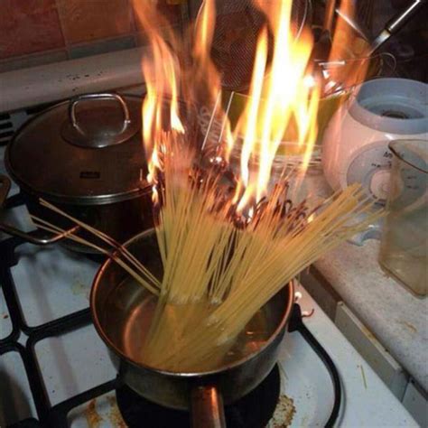29 Hilarious Cooking Fails From People Who Should Be Banned From The