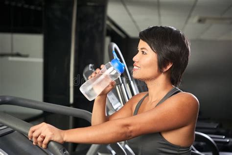 Woman Drinking Water When Exercising Stock Image Image Of Active