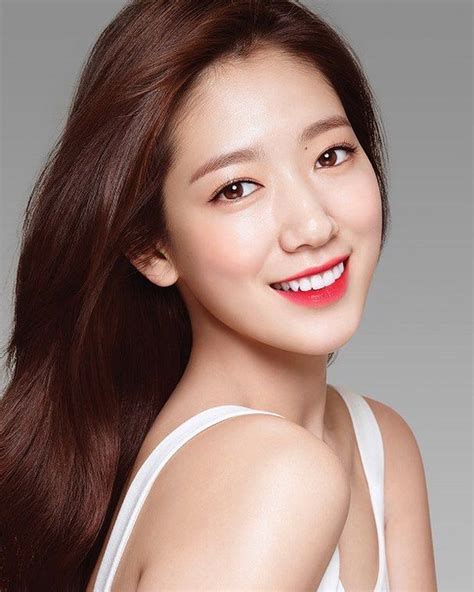 Celebrity Pictures Celebrity Style Wife Material Park Shin Hye
