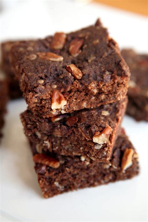 Desserts signify the end of a meal. Low-Calorie Chocolate Oat Brownies | Healthy Vegan Desserts | POPSUGAR Fitness Photo 38