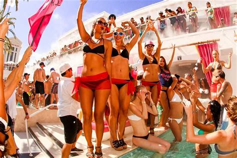 Drais Beach Club Hottest Vegas Rooftop Pool Party 724 Drais Beachclub And Nightclub Las