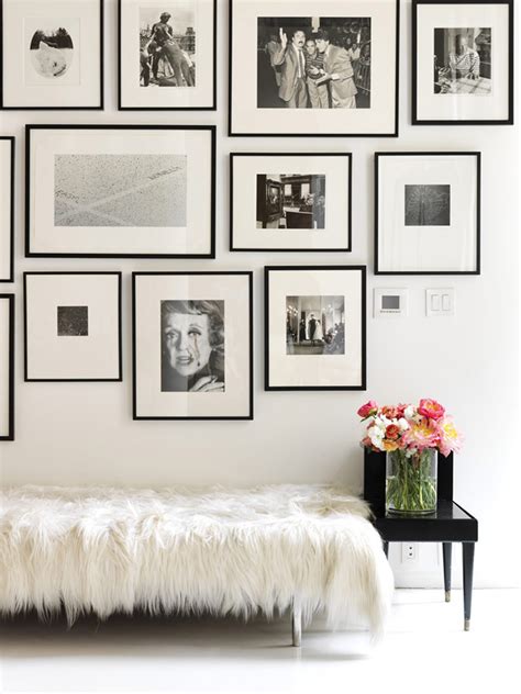 Modern picture frames that will add a stylish look to your home and make every photo look great. How To Add The Wow Factor Through Modern Wall Art