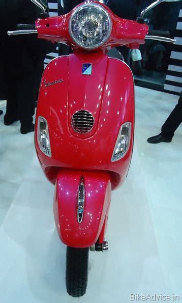 To pojazdy o sportowym zacięciu i atrakcyjnym wyglądzie. Vespa Scooter India Review