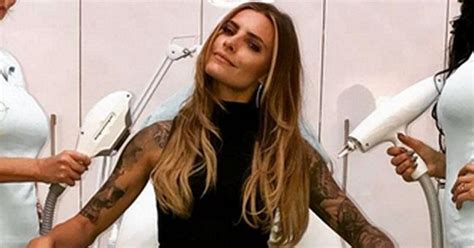 Sophia thomalla ist die tochter der schauspieler simone thomalla und andré vetters. Sophia Thomalla: Trennt sie sich von ihren Tattoos? | GMX.CH
