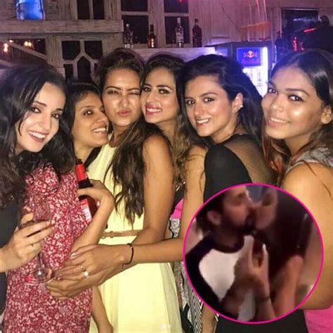Sargun Mehta Kisses Hubby Ravi Dubey And Poses With Her Girl Gang At