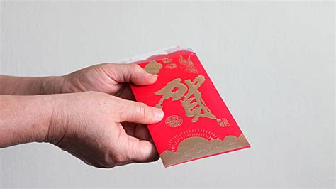 Ang Pow 101 A Millennials Guide To Giving Red Packets For The First Time
