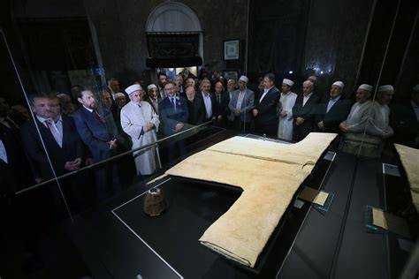 Prophet Muhammads Relic Back On Display In Istanbul For Ramadan The
