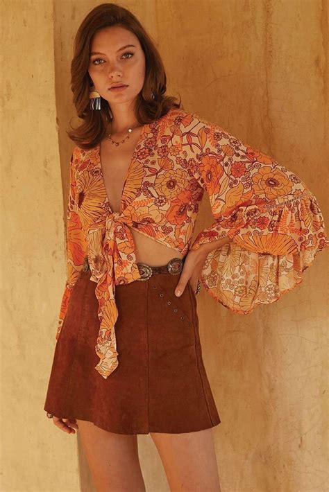 boho outfits with crop ruffle top 70s inspired fashion 70s fashion fashion