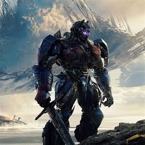 An ancient struggle between two cybertronian races, the heroic autobots and the evil decepticons, comes to earth, with a clue to the ultimate power held by a teenager. Transformers 5 Full Movie '2017 - YouTube