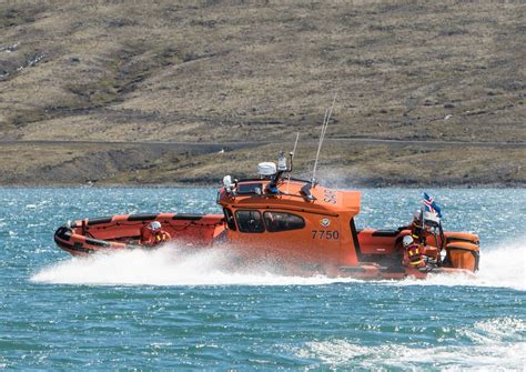 Rafnar Leiftur 1100 Is A Working Boat From Iceland Drivemag Boats