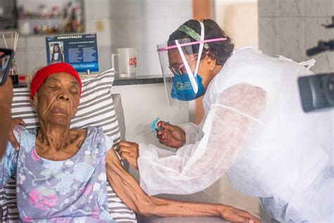 O espírito santo recebeu cerca de 600 mil doses de vacinas e mais da metade desse quantitativo já foi distribuído para capixabas que receberam a primeira dose. Vacina de Oxford tem 79% de eficácia contra casos ...