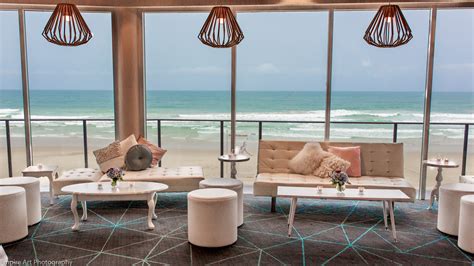 Top room amenities include a kitchenette, air conditioning, and a refrigerator. Coolum Beach Surf Club - The Bride's Tree