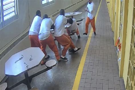Video Shows Brutality Of Knife Attack On Helpless Inmates The Daily