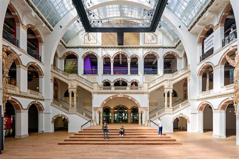 The universal museum and the digital age, a virtual. Tropenmuseum - Museumtijdschrift