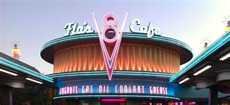 Mouse Troop Flo S V8 Cafe Our New Favorite Spot At Disneyland Resort