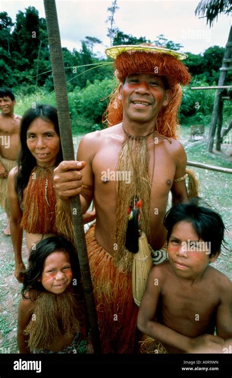 Yagua Indians Hi Res Stock Photography And Images Alamy